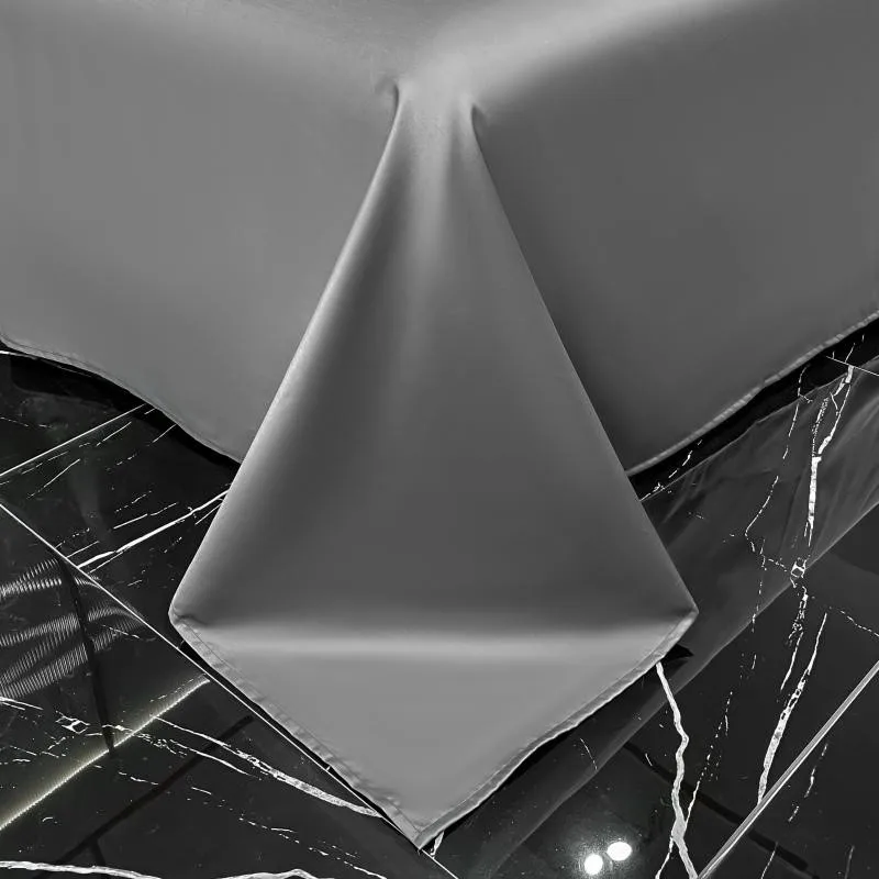 Elmsen Bettwäsche-Set aus ägyptischer Baumwolle, 600 Thread Count | Grau mit Schwarz